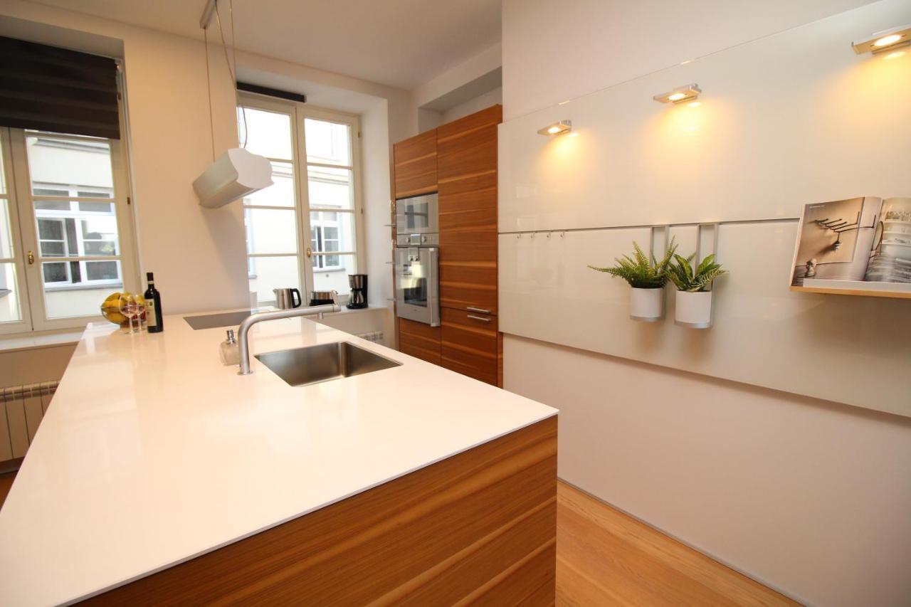 Tallinn City Apartments Old Town Square Екстер'єр фото